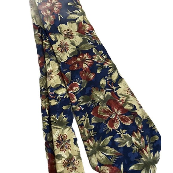 Guy Laroche Other - Vintage Men's GUY LAROCHE Silk NECK TIE - Beautiful  FLORAL Botanical